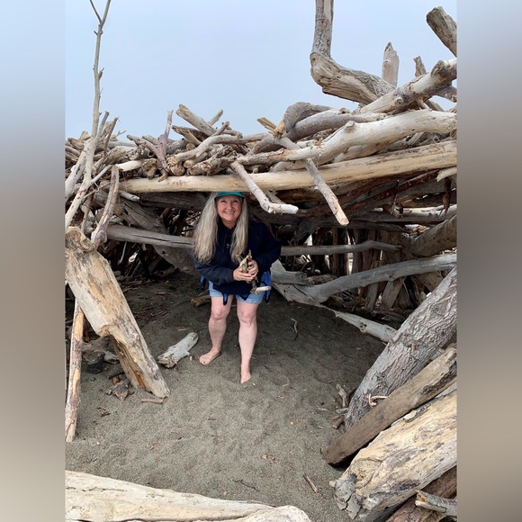 Meet your Posher, Debra - Picture 9 of 13